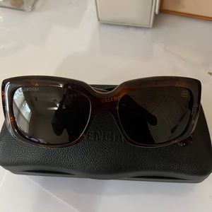 Balenciaga Sunglasses !